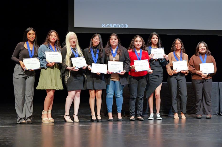 SAUSD AVID Senior Standouts 2024 SAUSD AVID Senior Standouts 2024